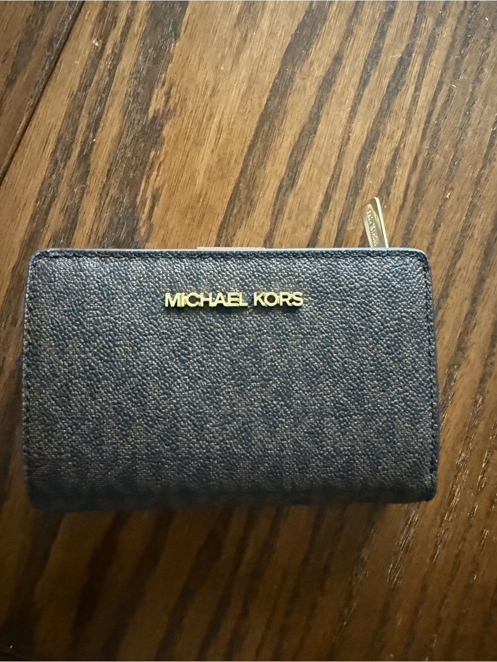 Like New! Michael Kors Wallet